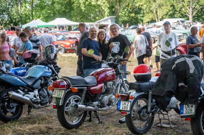 II. Veteránjármű-találkozó és szépségverseny
