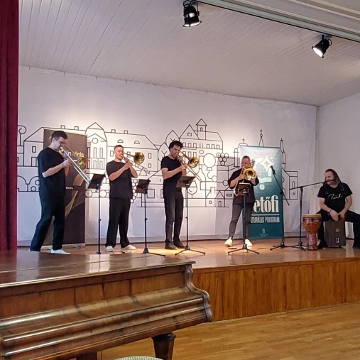Four Bones Quartet a díszteremben
