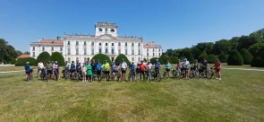 "Kastélyok, rózsák, lovak"  kerékpártúra